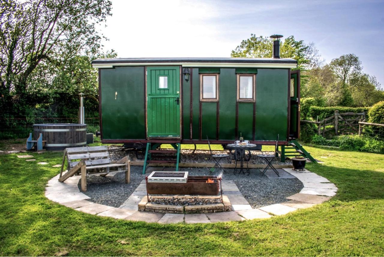 Dotties Retreat Villa Combe Martin Exteriör bild